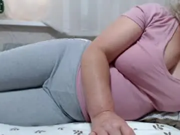 Seniorita333  live sex cam