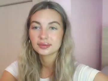 Viraya  live sex cam