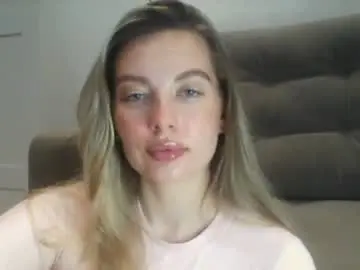 Viraya  live sex cam