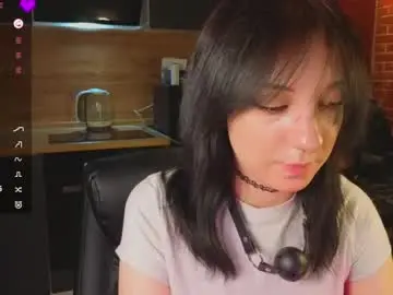 Yuriskii  live sex cam
