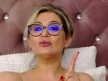 Claragarner  live sex cam
