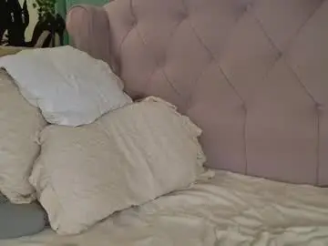 Crissy_love  live sex cam