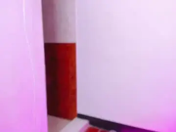 Ember_28  live sex cam