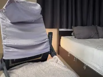 Hotkatness  live sex cam