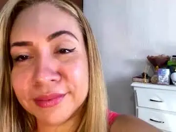 Letiziamiller4  live sex cam