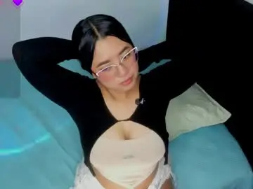 Miavarela_  live sex cam