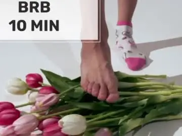 Mommy_cum  live sex cam