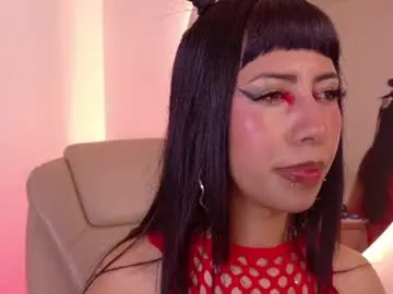 Nina_fooxxx1  live sex cam