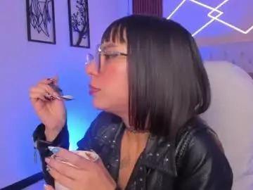 Samabiecrussie  live sex cam
