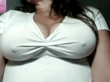 Vanessared2  live sex cam