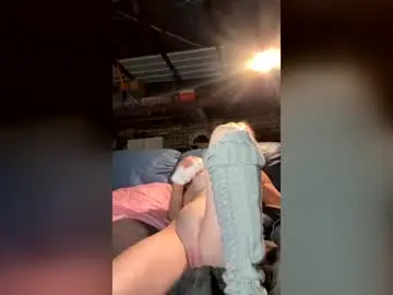 Bloondiie66  live sex cam