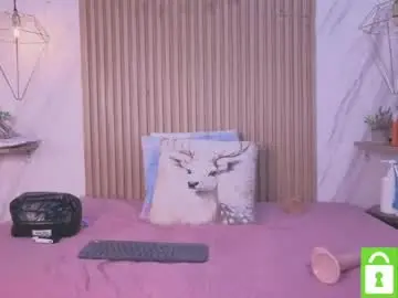 Chloe_moon01  live sex cam