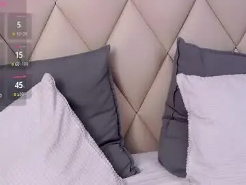 Ginabear  live sex cam