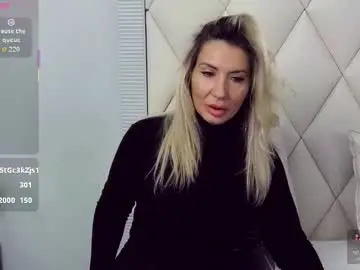 Ginabear  live sex cam