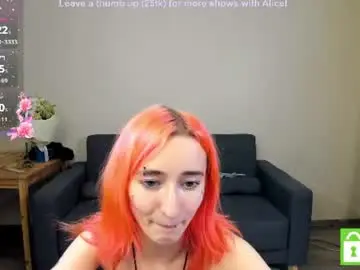 Gingerzinger  live sex cam