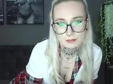 Janicethyra  live sex cam