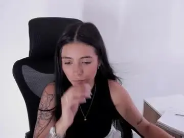 Katialips_  live sex cam