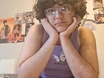 Kiittyyfangz  live sex cam