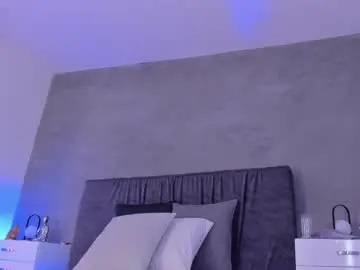 Laravillalobos  live sex cam