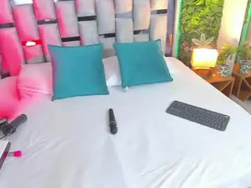 Mia_dragonz26  live sex cam
