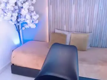 Naughty_luna1  live sex cam