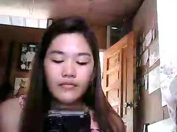 Nhiks18  live sex cam