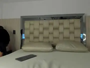 Noah_pariss  live sex cam