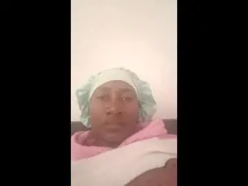 Shayra70  live sex cam