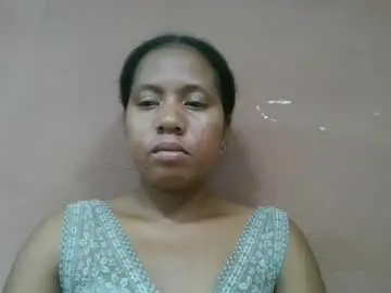 Tharcialy  live sex cam