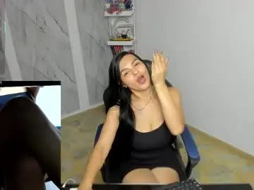 Alayasmile  live sex cam