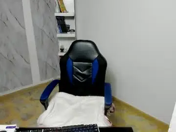 Alayasmile  live sex cam