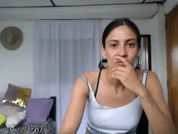 Alejaxxxhot  live sex cam