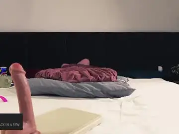 Aliyv  live sex cam