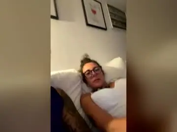Emmenazzari  live sex cam