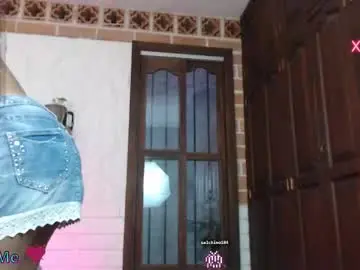 Gaia_333  live sex cam