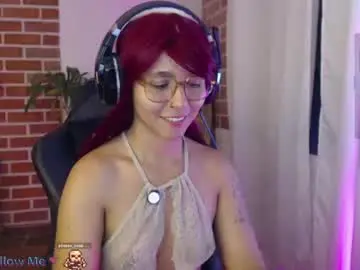 Gaia_333  live sex cam