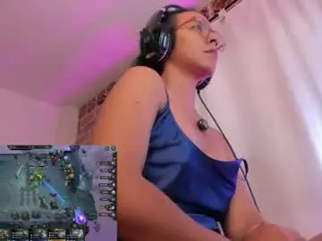 Gaia_333  live sex cam