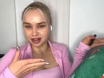 Gennieleakes  live sex cam