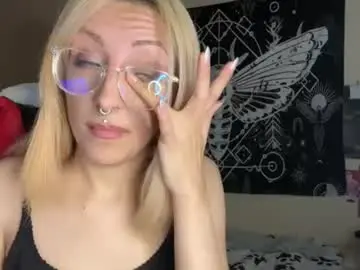 Heavenlycreature  live sex cam
