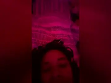 Honeygrippa  live sex cam