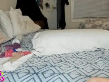 Lilmamidaisy  live sex cam