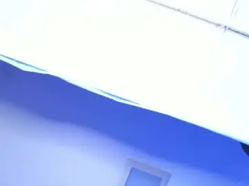 Lucywants  live sex cam