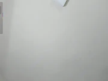 Luxx_11  live sex cam