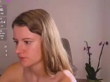 Ninamika  live sex cam
