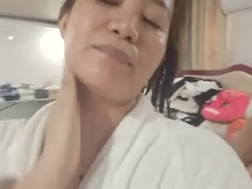 Asianhot_babe  live sex cam
