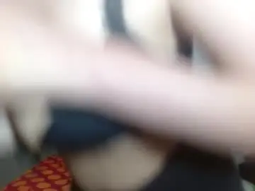 Hot_and_complacent_latin  live sex cam