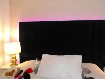 Lailastilwills  live sex cam