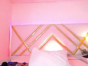 Lailastilwills  live sex cam