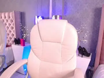Lailastilwills  live sex cam
