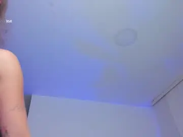 Lary_holly  live sex cam